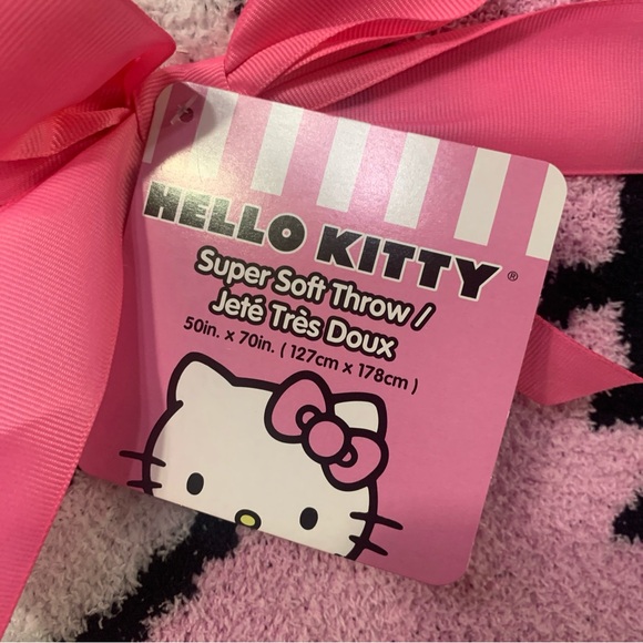 New Hello Kitty Faces Pink 50" x 70" Super Soft Throw Blanket New With Tag - Picture 5 of 9